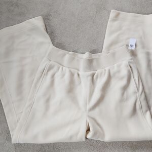 Extra High-Waisted Microfleece Wide-Leg Sweatpants - Large